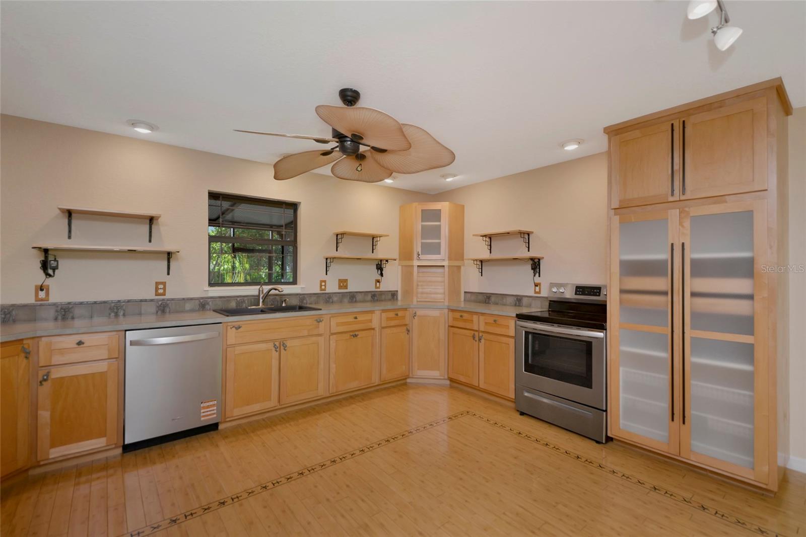 SUNDANCE TRAILS PH IIA IIB - Residential