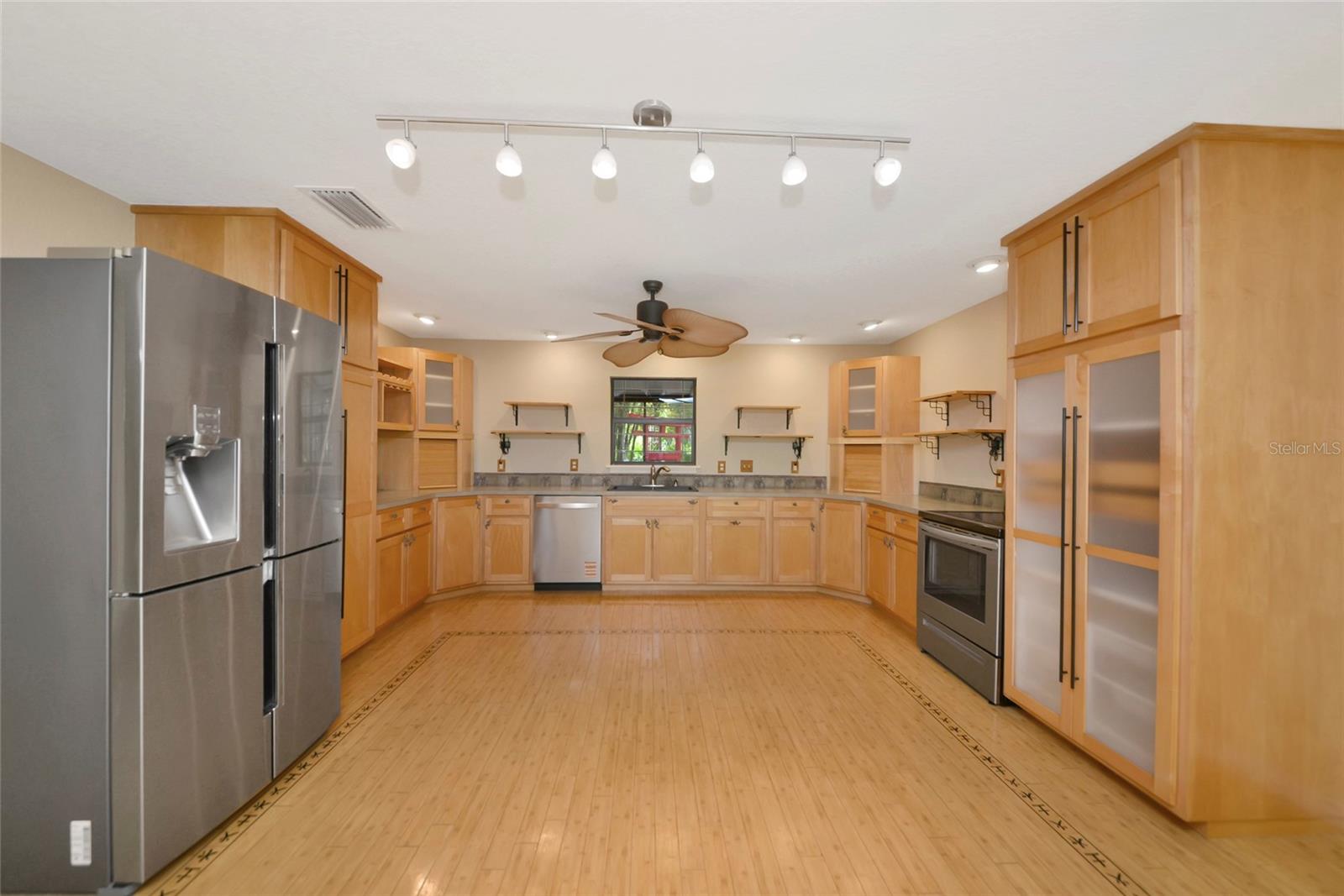 SUNDANCE TRAILS PH IIA IIB - Residential