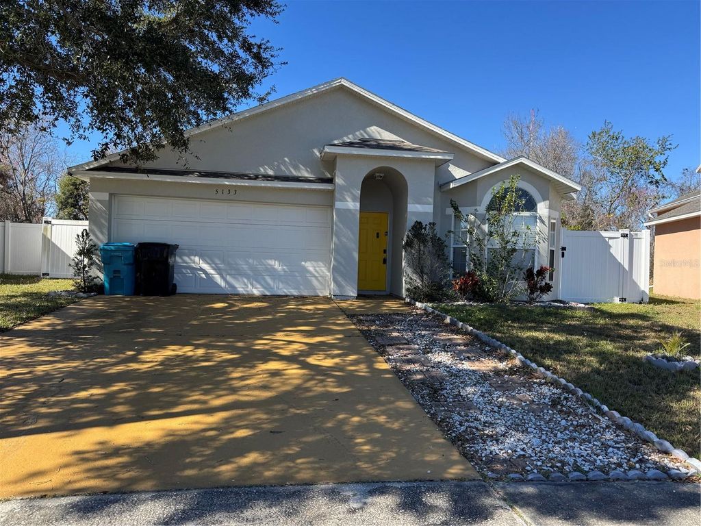 Photo of 5133 Luna Negra Drive, Orlando, FL 32811 (MLS # O6377184)