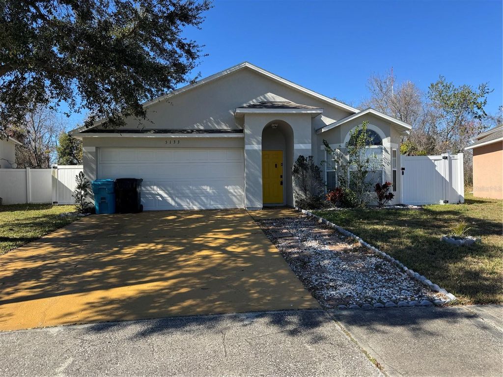 Photo of 5133 Luna Negra Drive, Orlando, FL 32811 (MLS # O6377184)