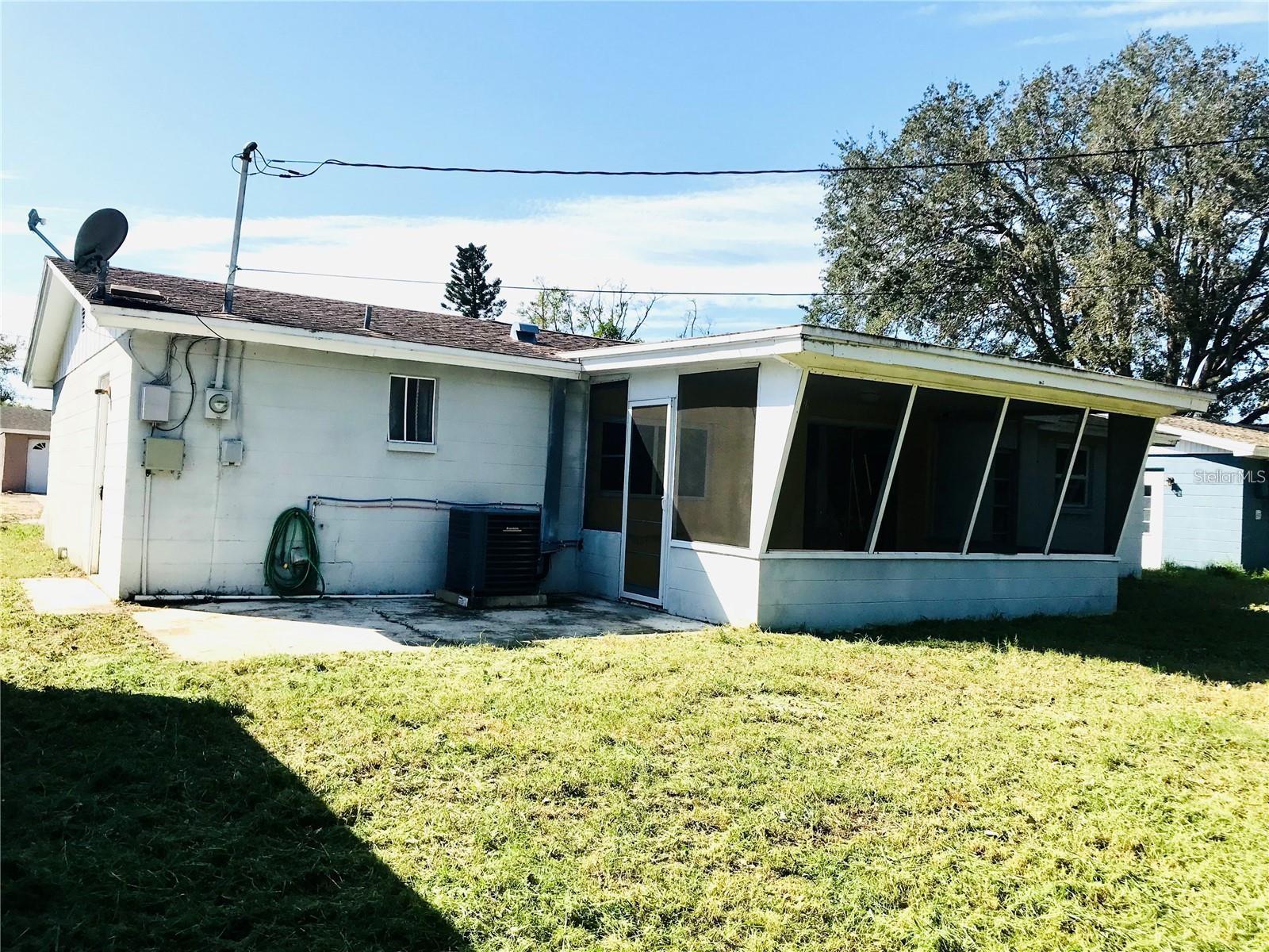 BEACON SQUARE - Residential Lease