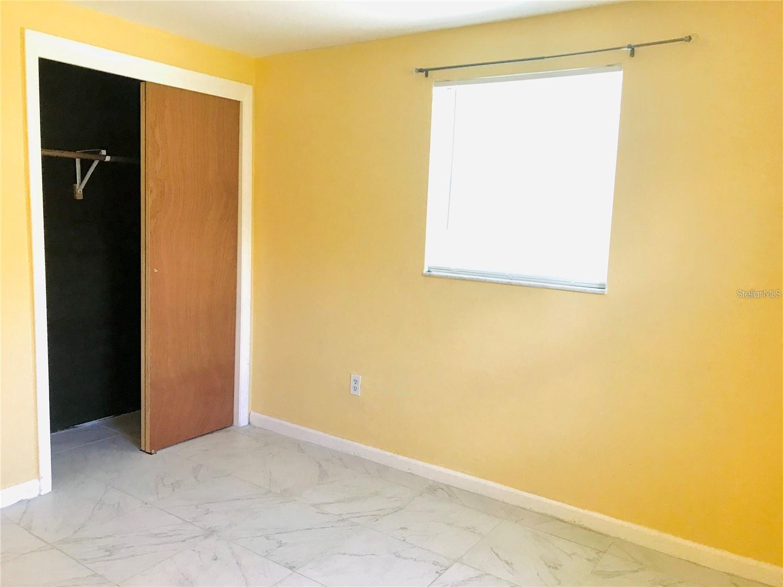 BEACON SQUARE - Residential Lease