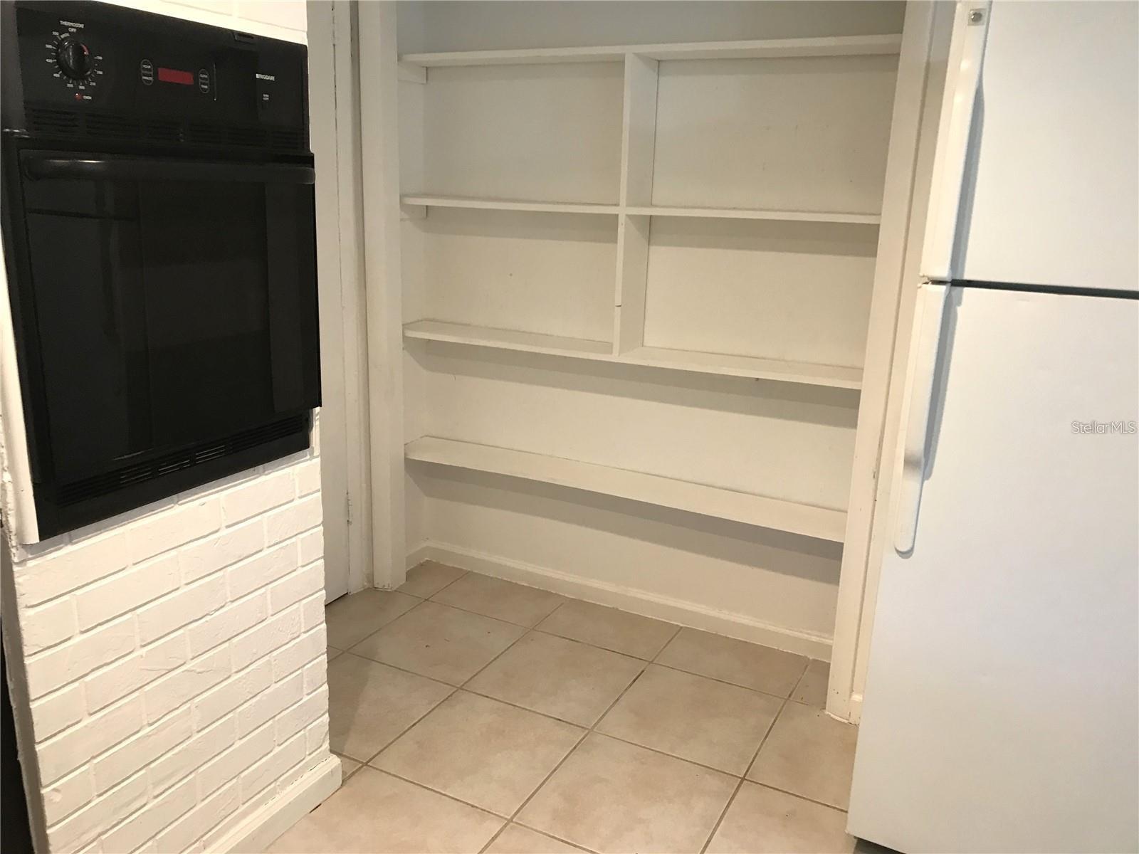BEACON SQUARE - Residential Lease