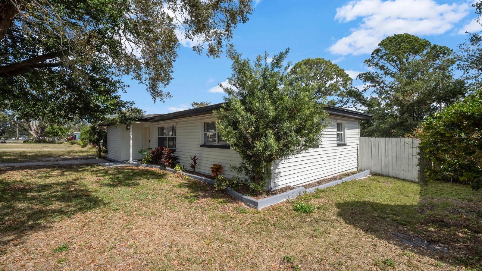 1357 S BETTY LANE