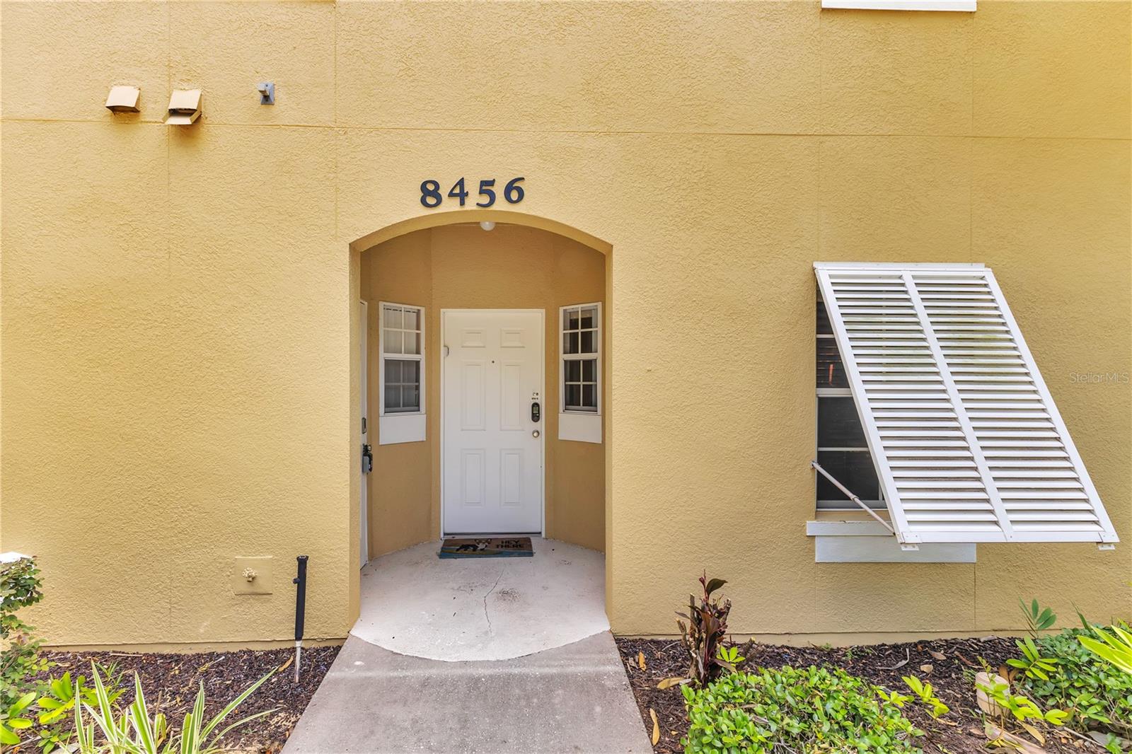8456 CRYSTAL COVE LOOP