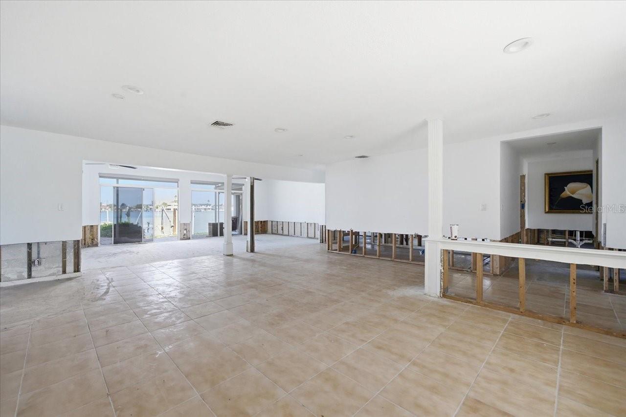 BRIGHTWATER BEACH ESTATES 1ST ADD - Residential