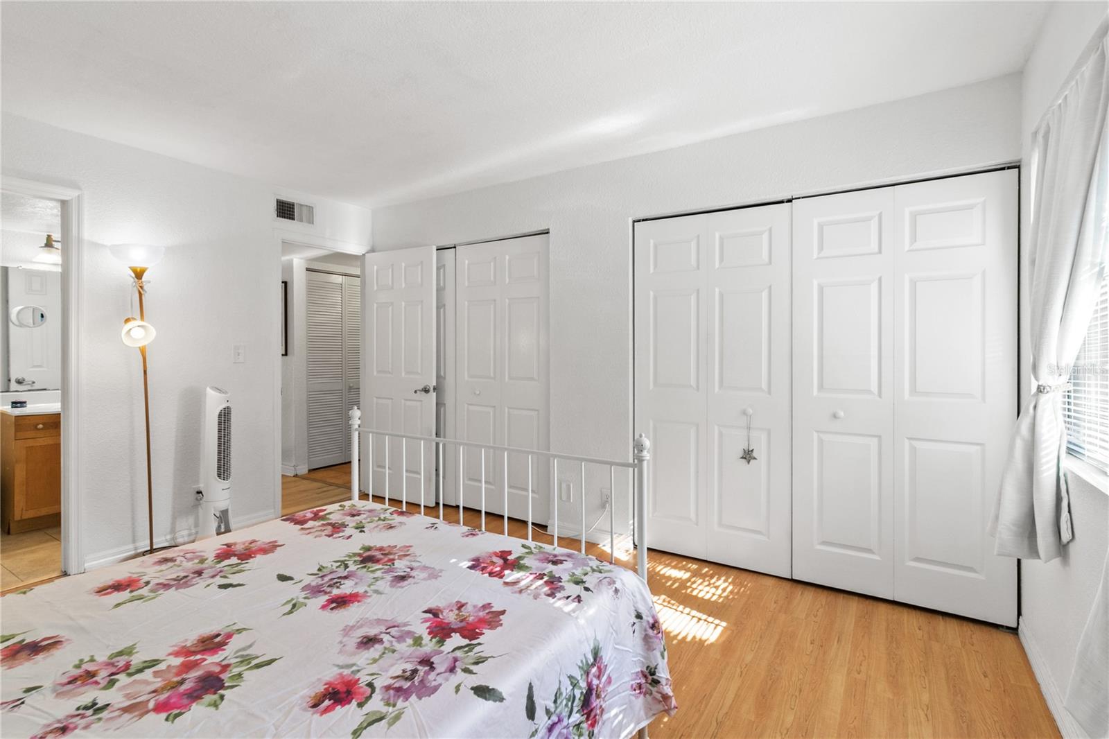 LA COSTA BRAVA LAKESIDE CONDO - Residential