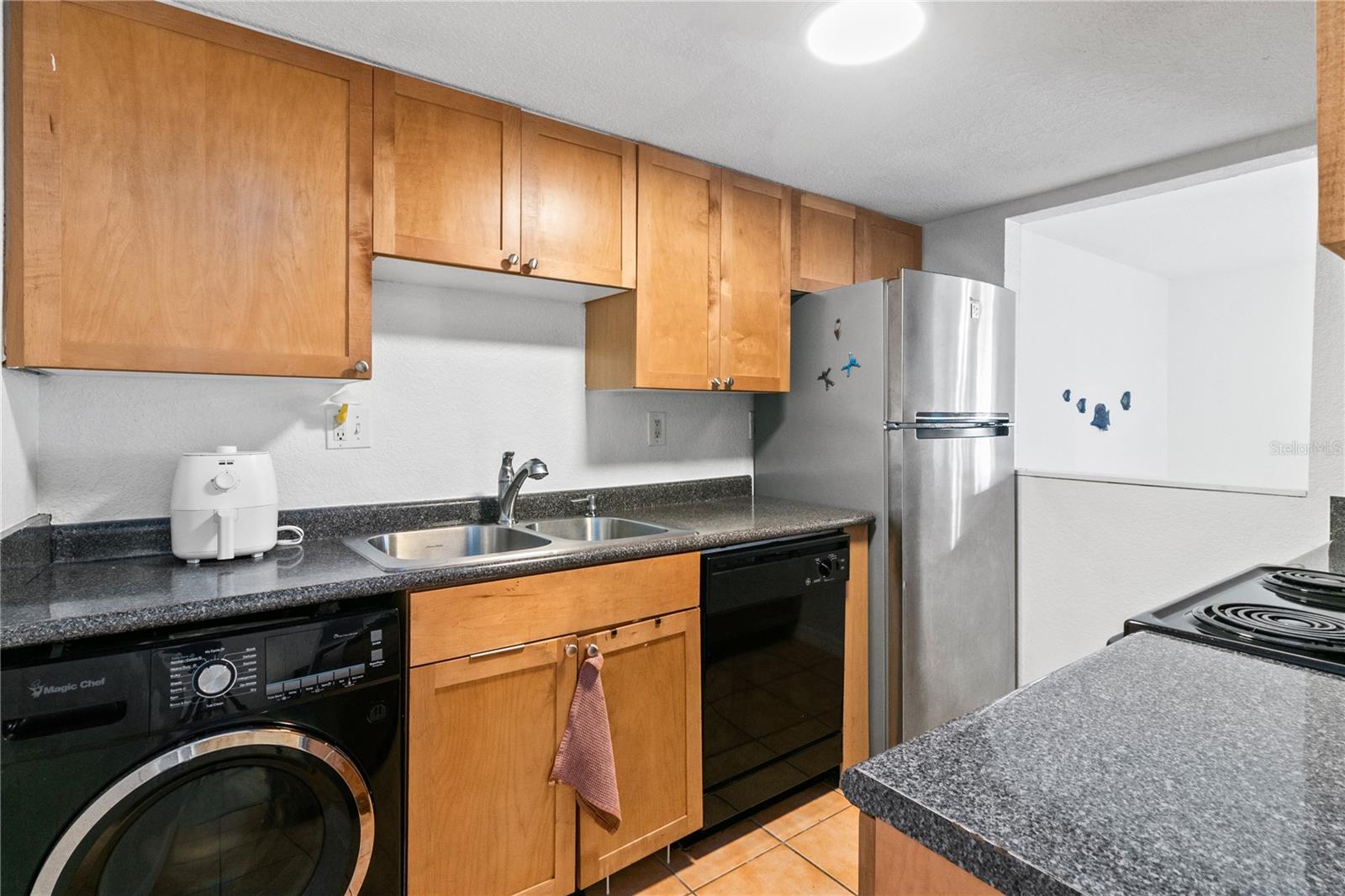 LA COSTA BRAVA LAKESIDE CONDO - Residential