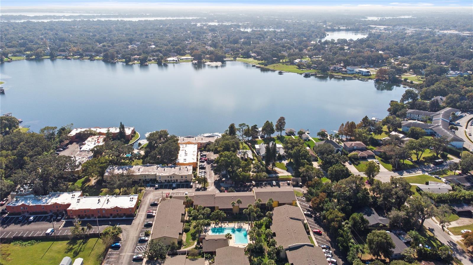 LA COSTA BRAVA LAKESIDE CONDO - Residential