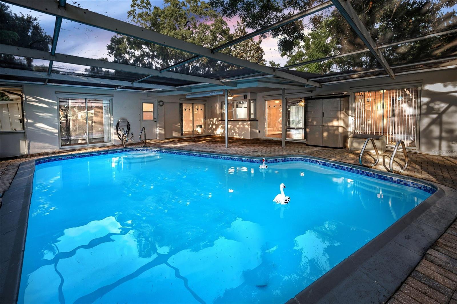 1172 GLENMOOR COURT