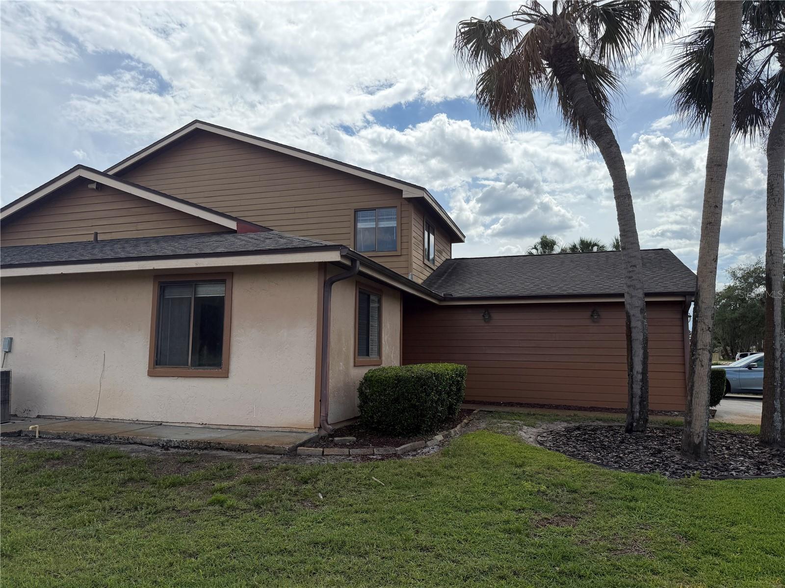 707 CARPENTERS WAY 24