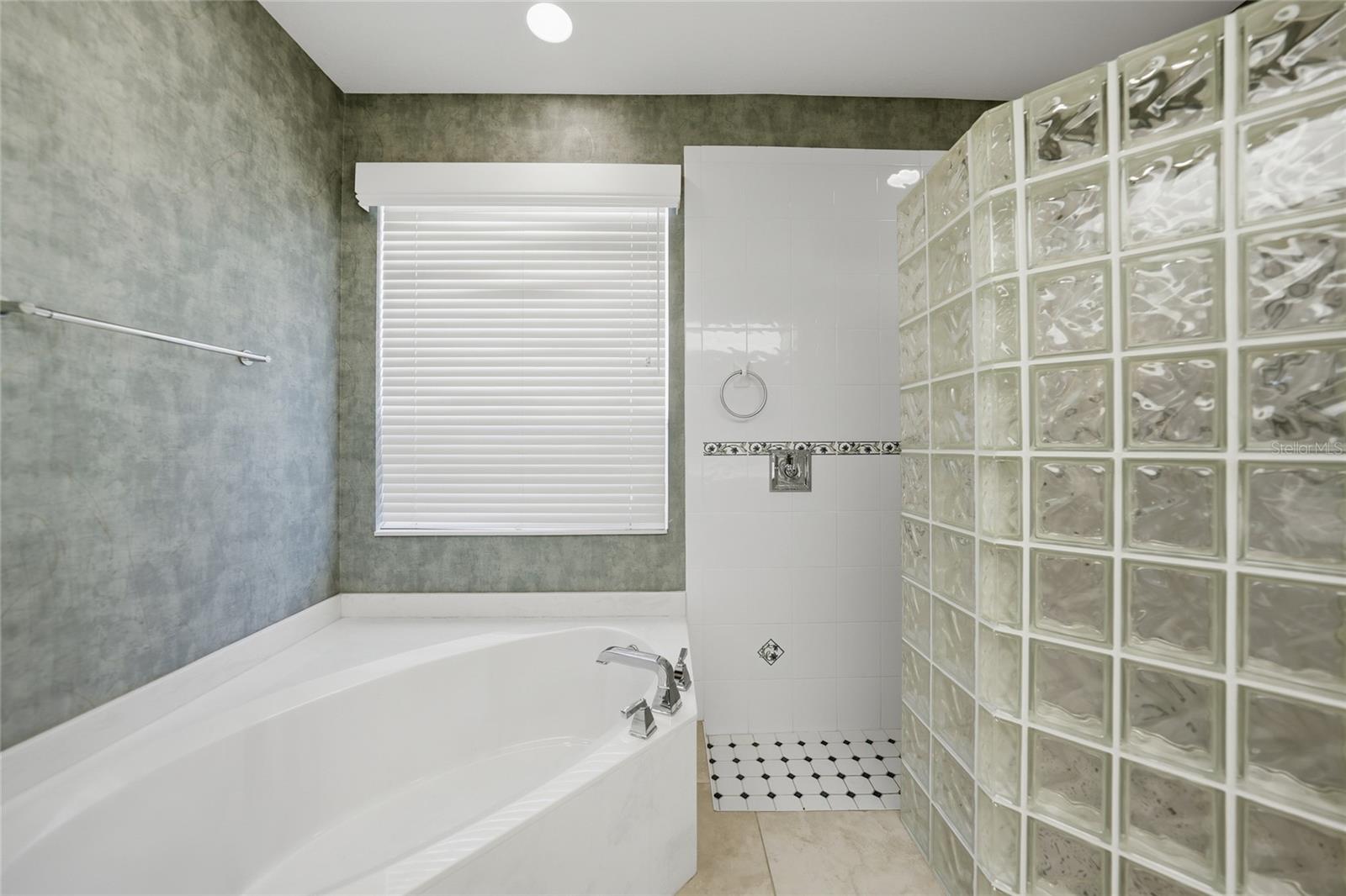 BURNT STORE ISLES - Residential