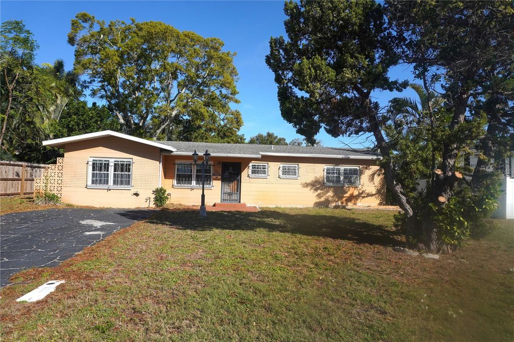 Photo of 385 Dolphin Avenue SE, St Petersburg, FL 33705 (MLS # TB8467232)