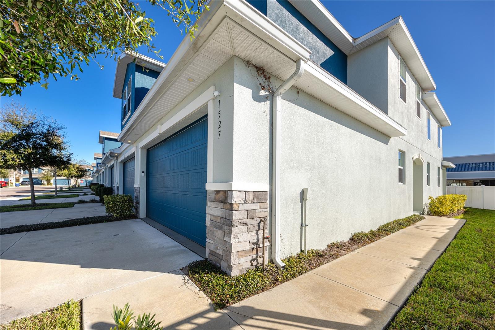 SANTORINI TRACE - Residential