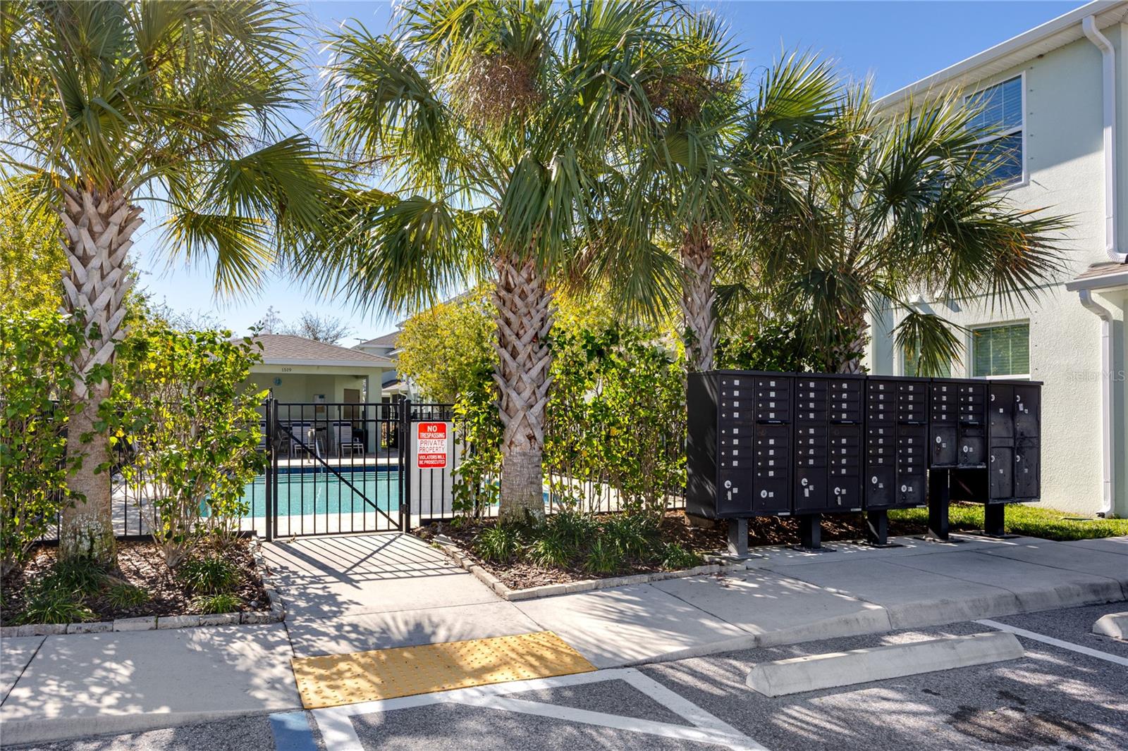 SANTORINI TRACE - Residential