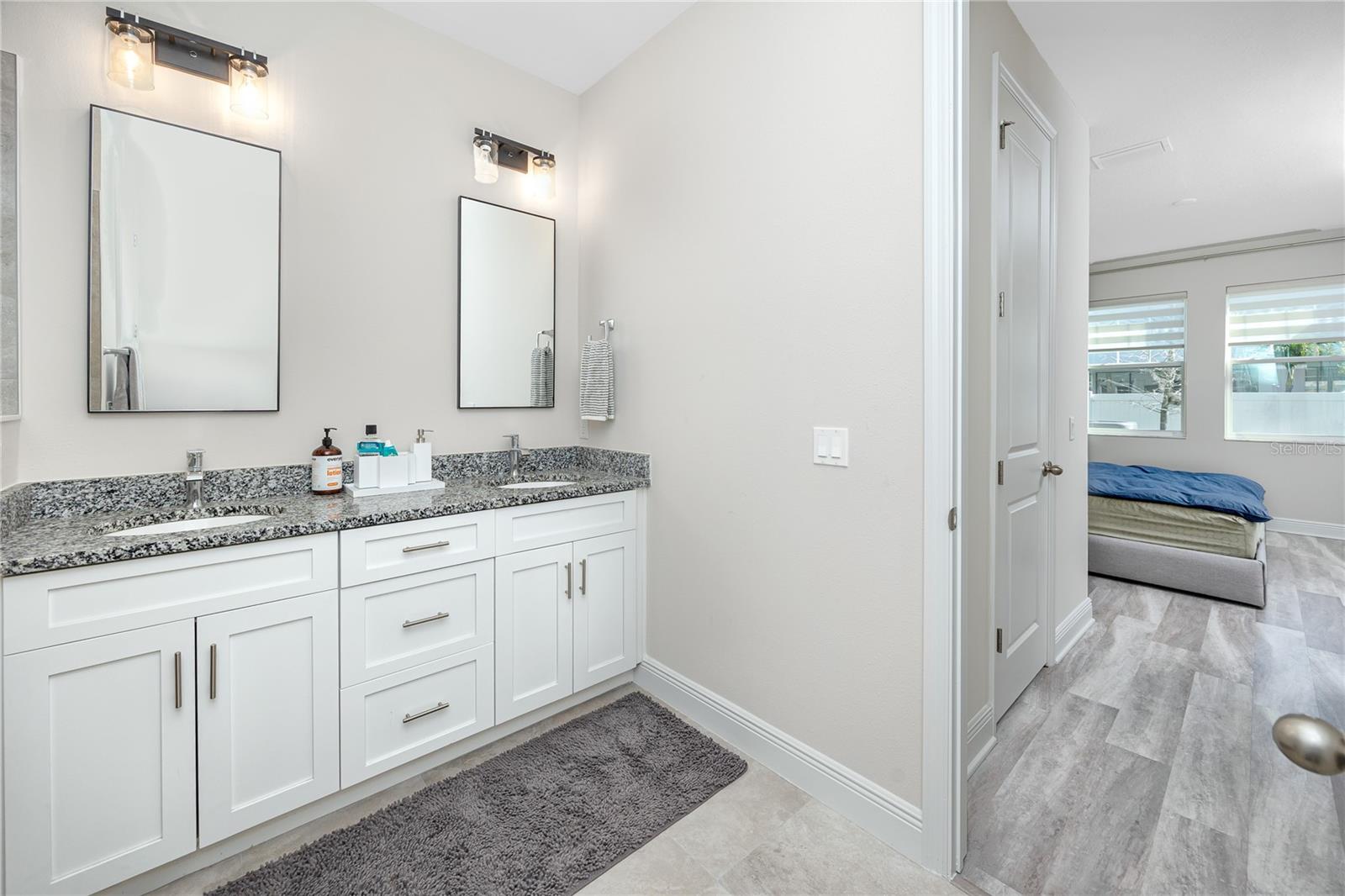 SANTORINI TRACE - Residential