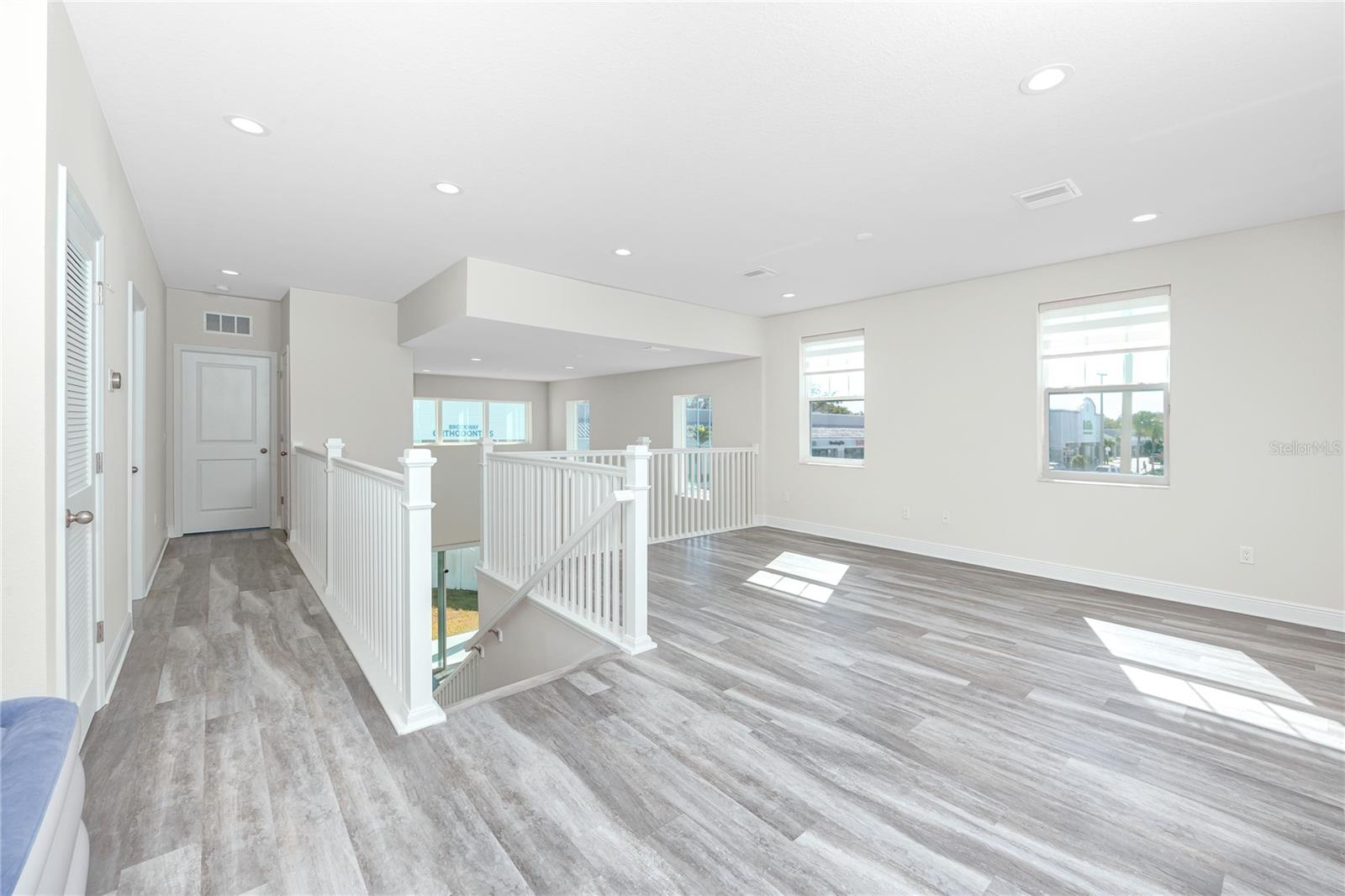 SANTORINI TRACE - Residential