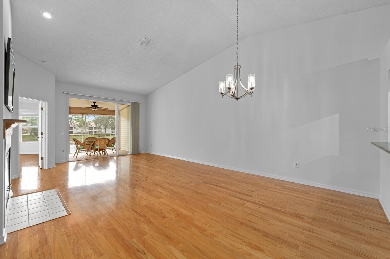 LAUREL OAKS AT EAST LAKE - Residential