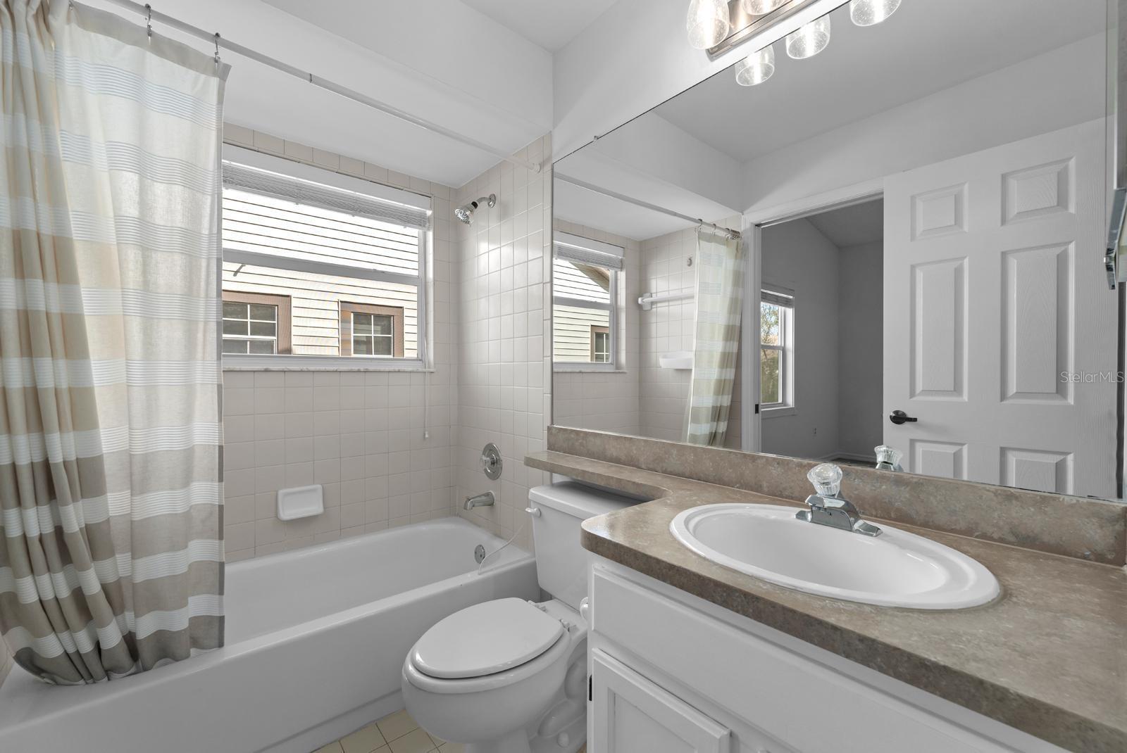 LAUREL OAKS AT EAST LAKE - Residential