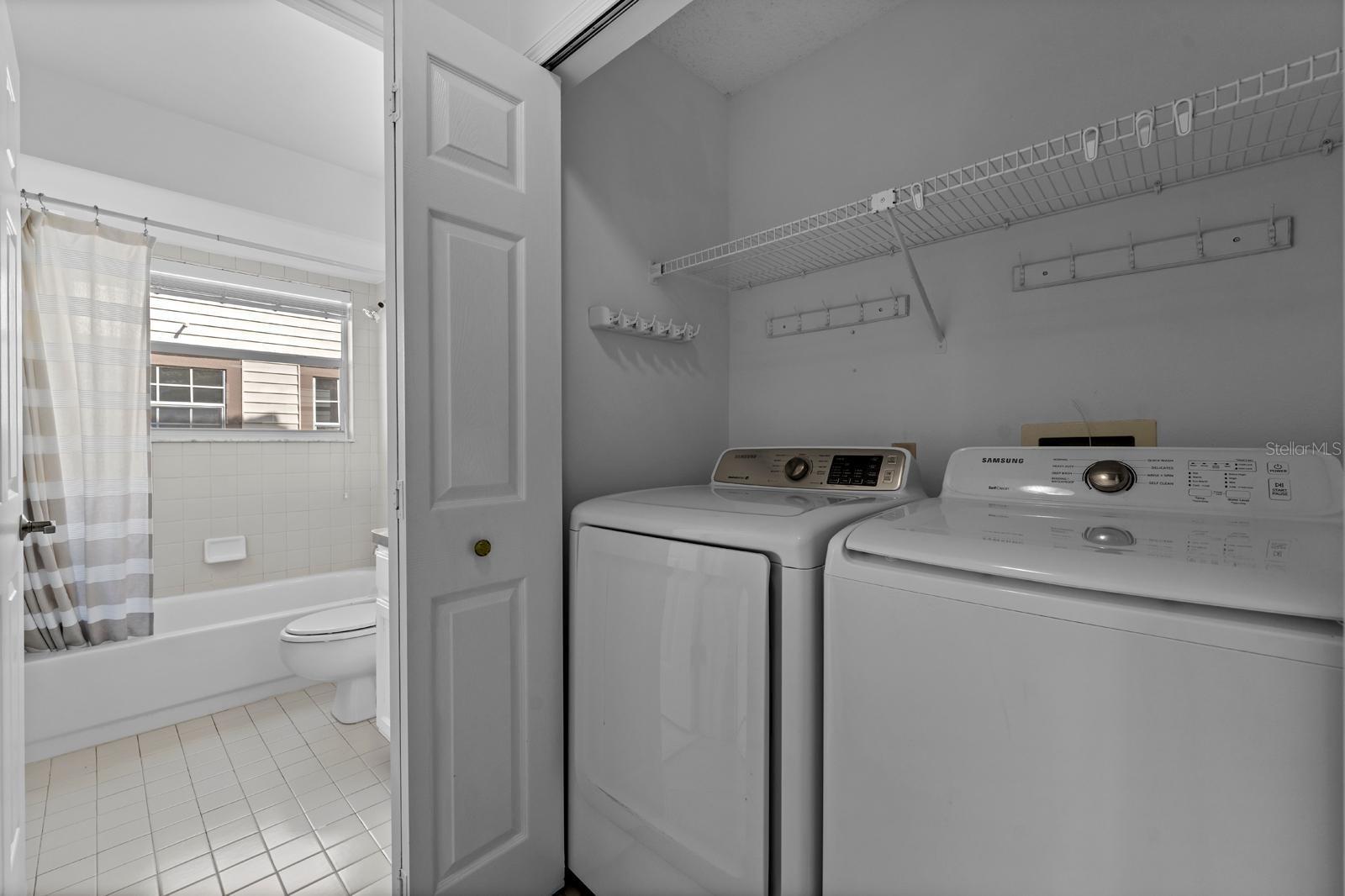 LAUREL OAKS AT EAST LAKE - Residential