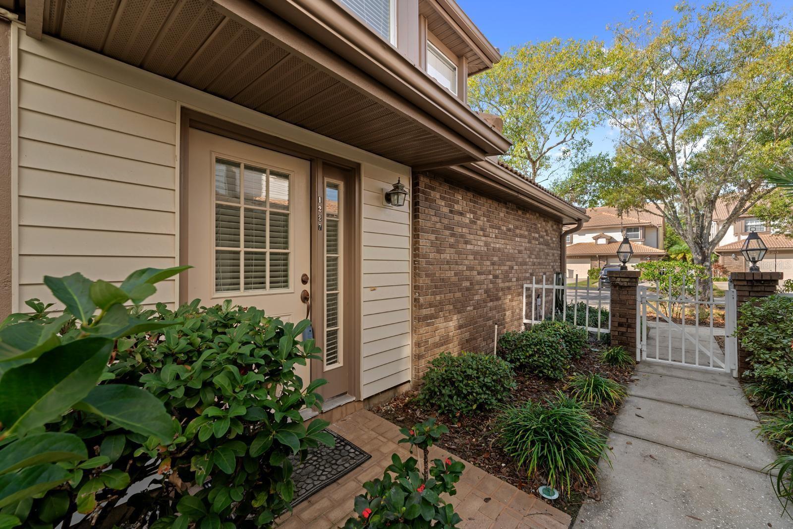 LAUREL OAKS AT EAST LAKE - Residential