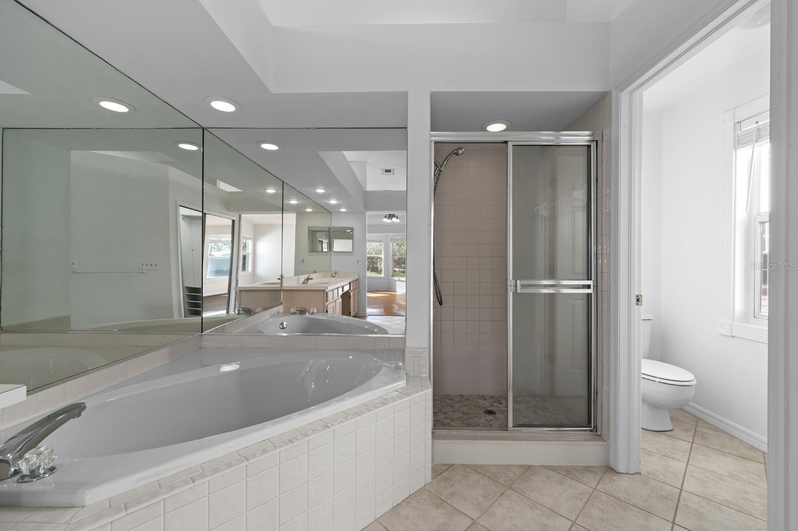 LAUREL OAKS AT EAST LAKE - Residential