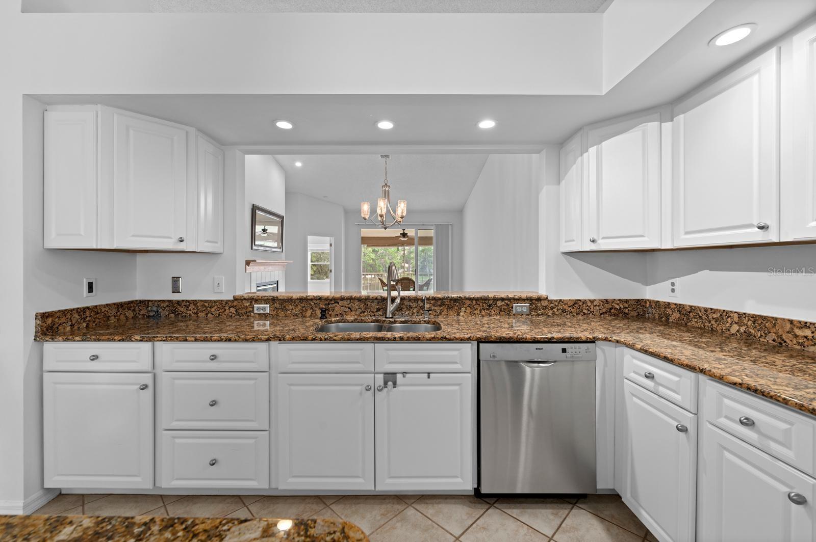 LAUREL OAKS AT EAST LAKE - Residential