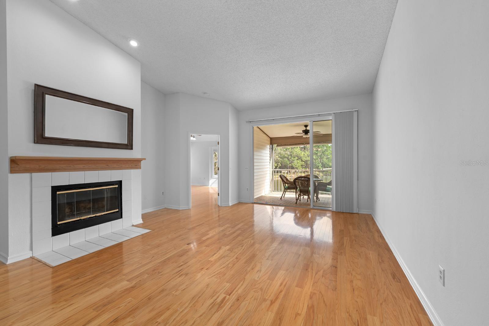 LAUREL OAKS AT EAST LAKE - Residential