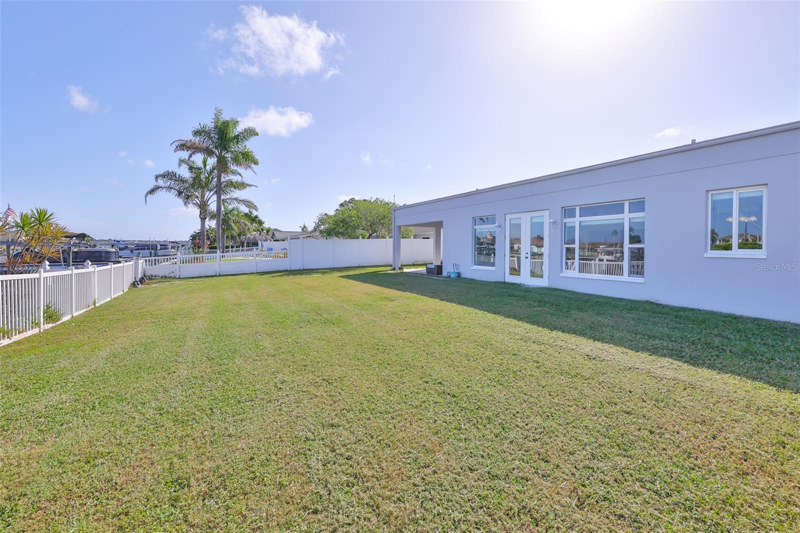 CAPRI ISLE - Residential