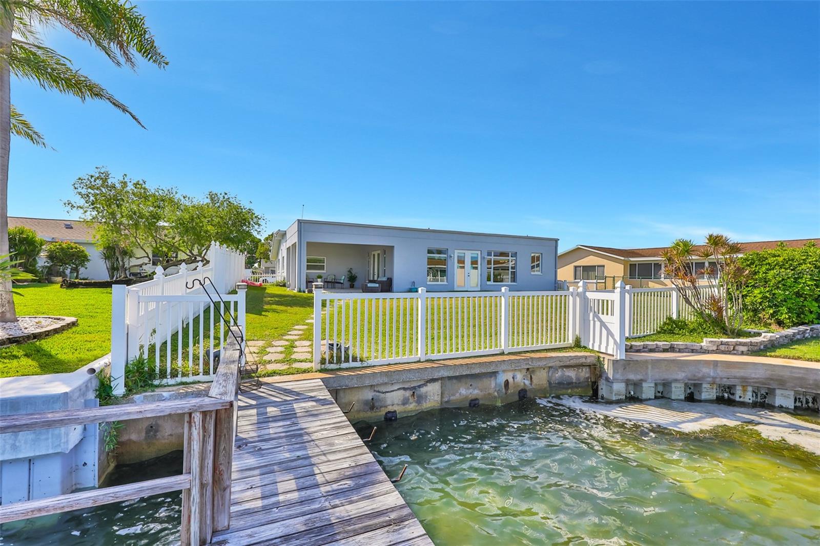 CAPRI ISLE - Residential
