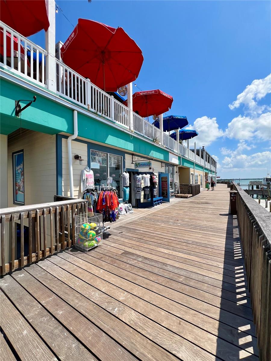 CAPRI ISLE - Residential