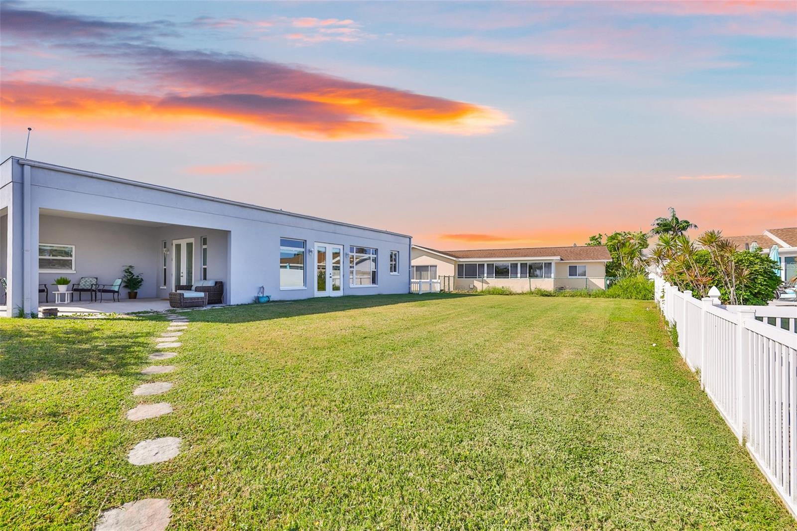CAPRI ISLE - Residential