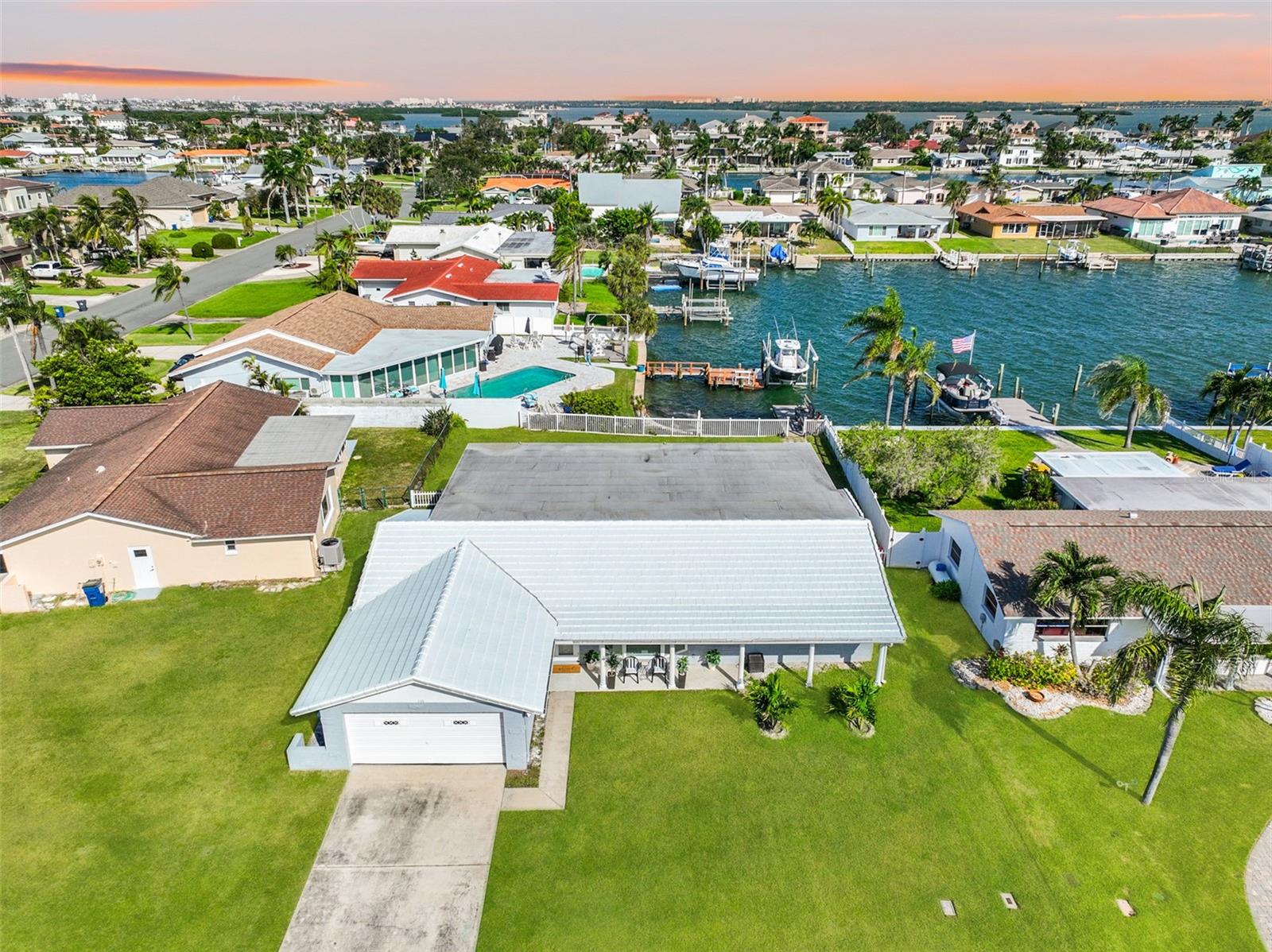CAPRI ISLE - Residential