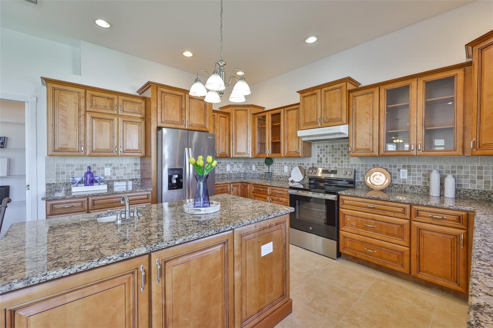CAPRI ISLE - Residential