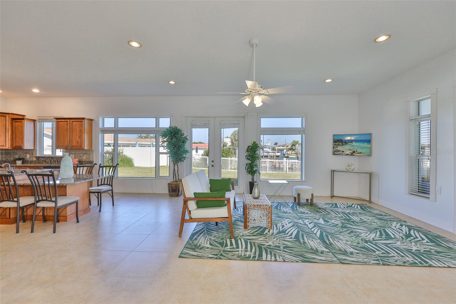 CAPRI ISLE - Residential