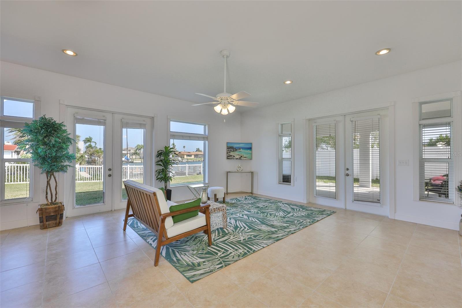CAPRI ISLE - Residential