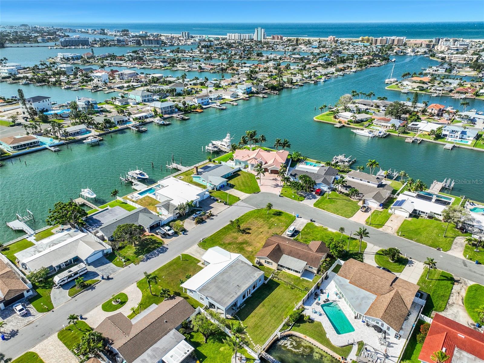 CAPRI ISLE - Residential