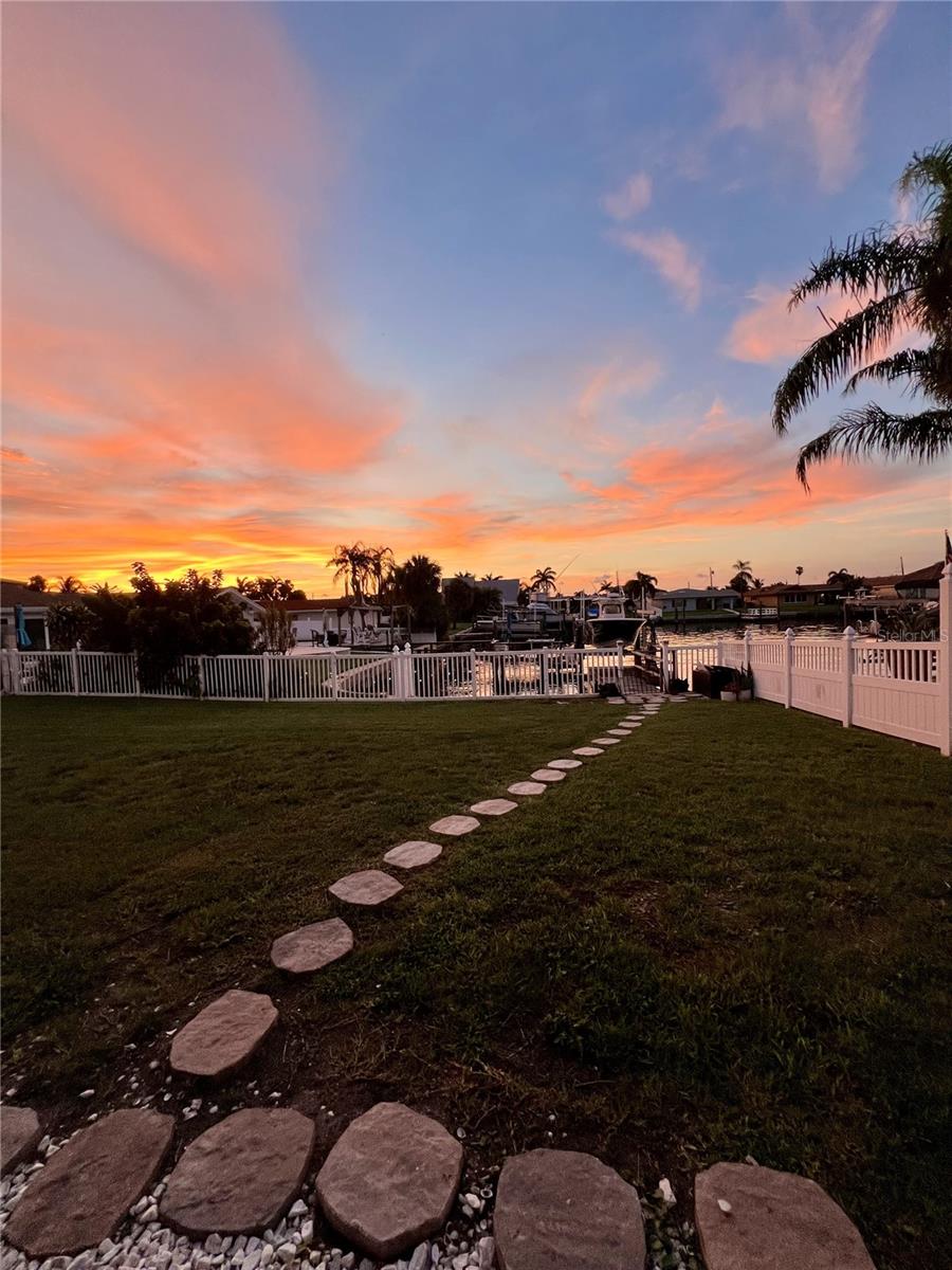 CAPRI ISLE - Residential
