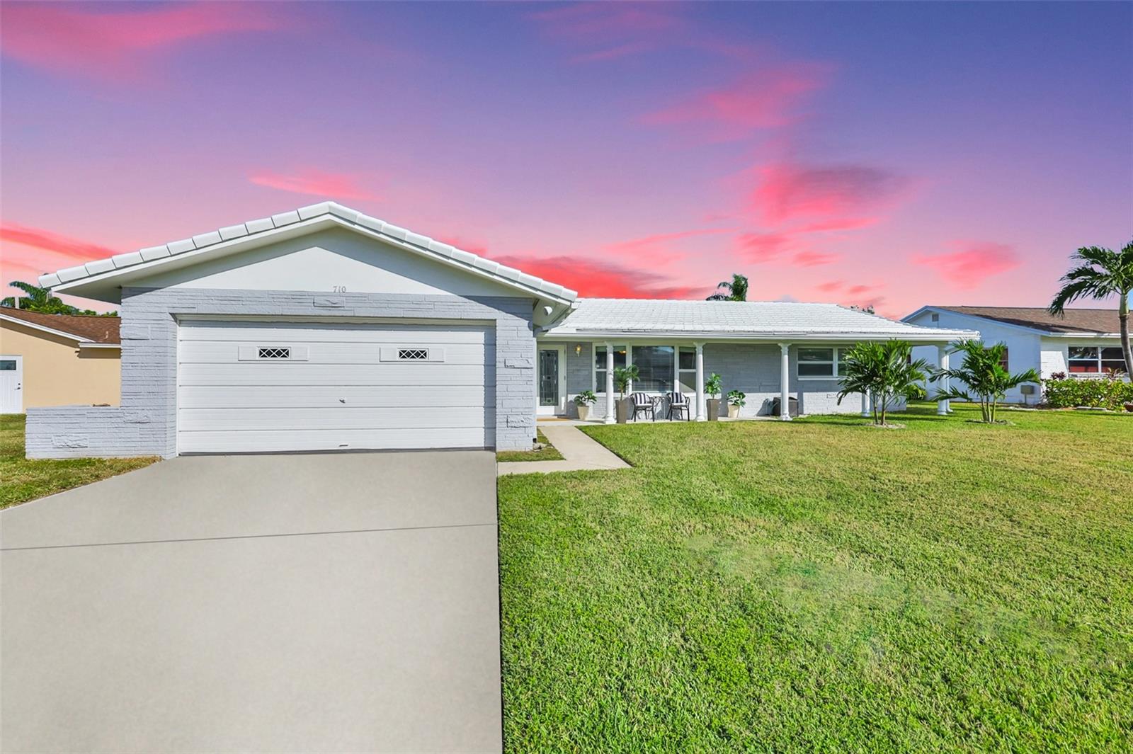 CAPRI ISLE - Residential
