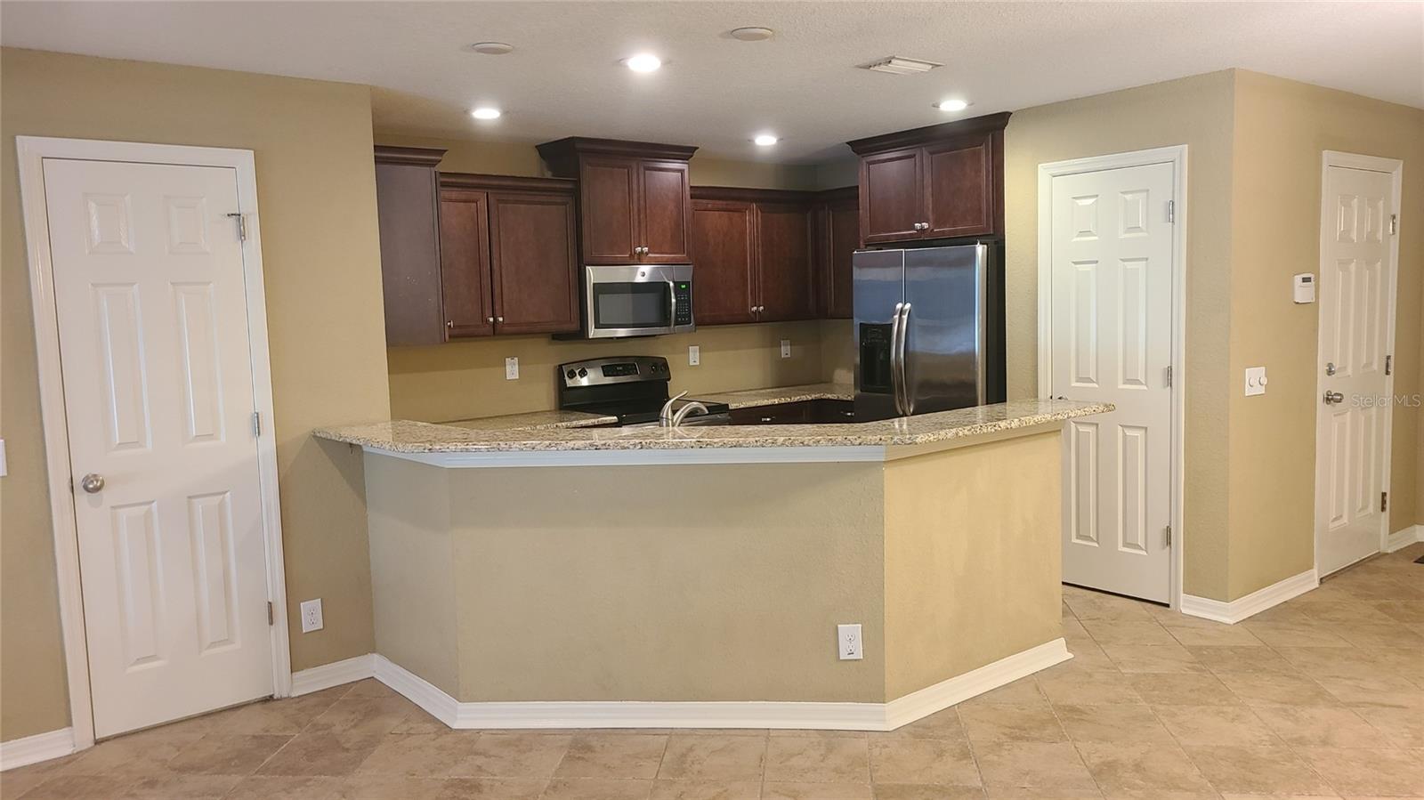 WEDGEWOOD TWNHMS - Residential Lease