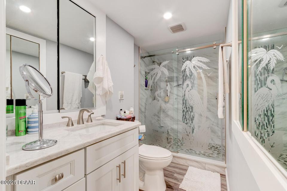 ALIKI CONDOMINIUNN - Residential