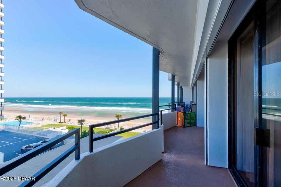 ALIKI CONDOMINIUNN - Residential