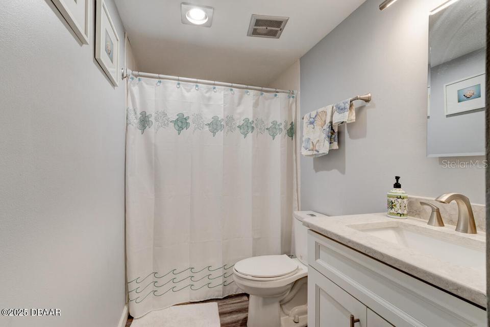 ALIKI CONDOMINIUNN - Residential