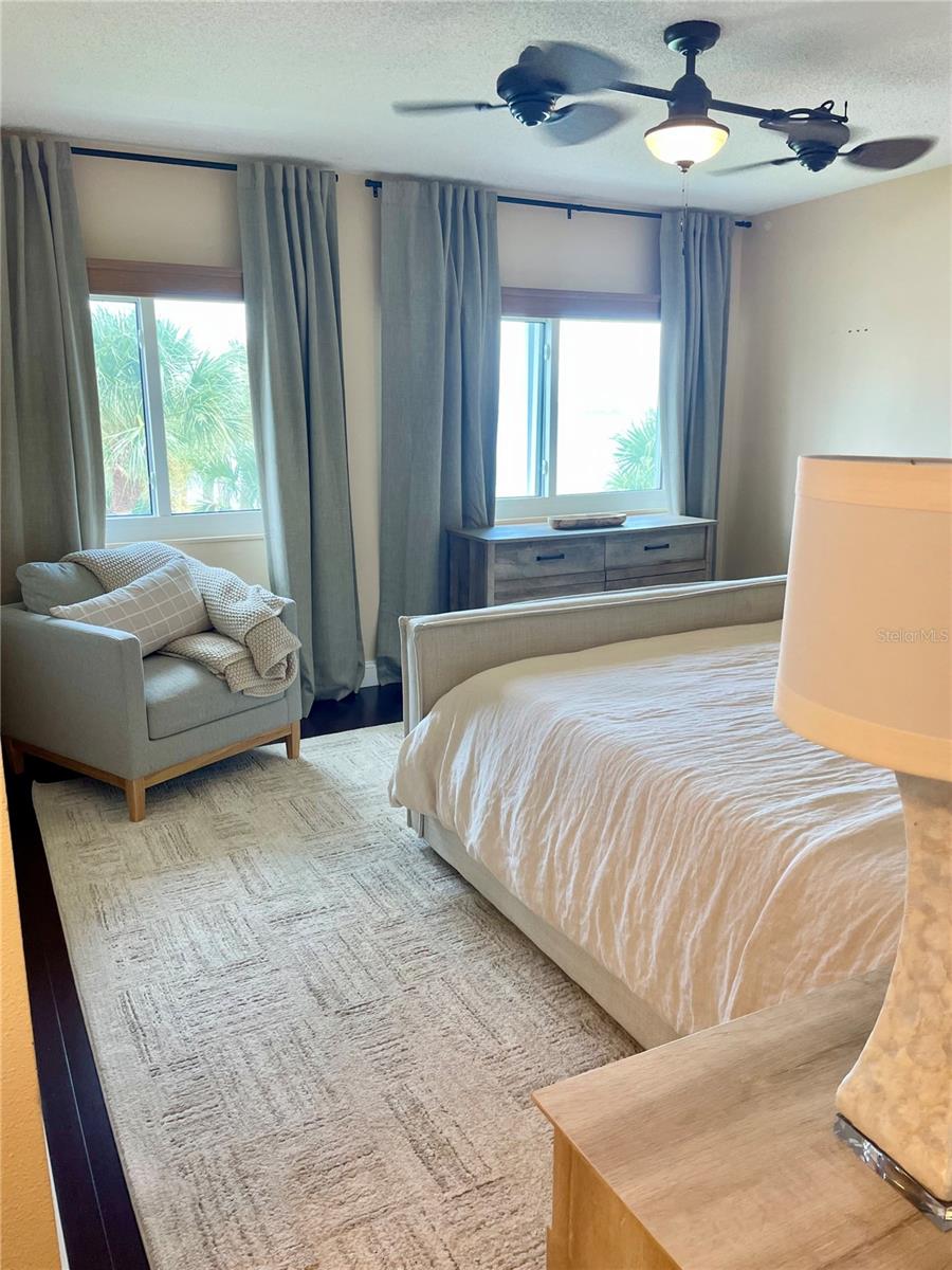 SAND KEY CONDO-BAYSIDE II - Residential Lease