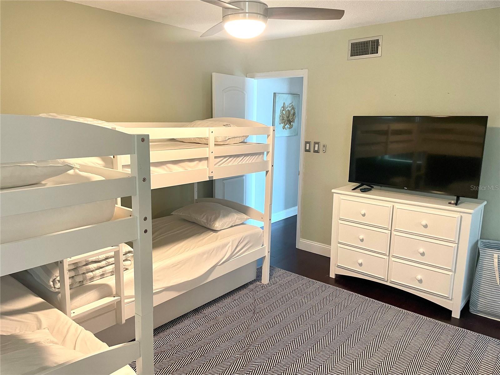 SAND KEY CONDO-BAYSIDE II - Residential Lease