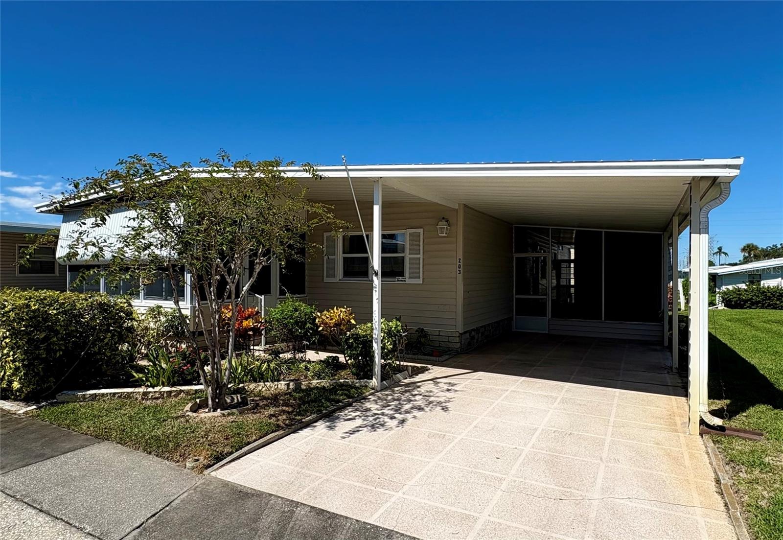203 RED MAPLE DRIVE