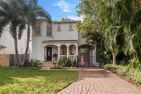 Photo of 3004 W San Jose Street, Tampa, FL 33629 (MLS # TB8547466)