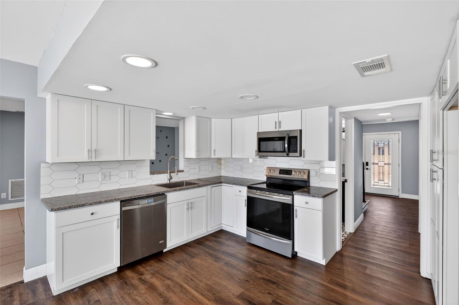 ARCHWOOD ESTATES UNREC SUB - Residential