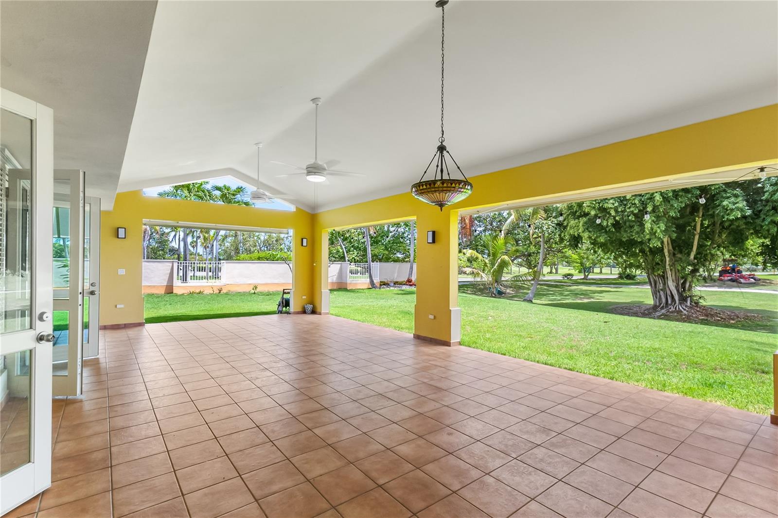 Casas a venda 2 - Jen Dantas 1 EAGLE ST