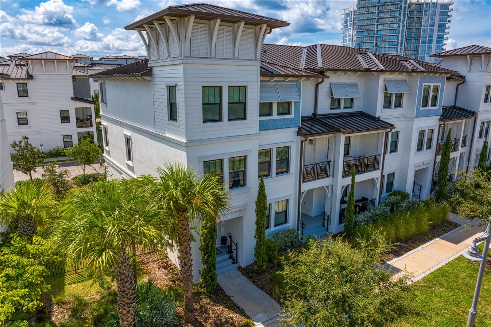 View TAMPA, FL 33611 townhome